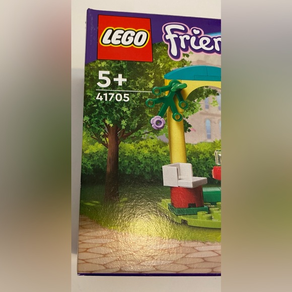 Lego Friends Set 41705 Heartlake City Pizzeria Restaurant - Picture 3 of 5